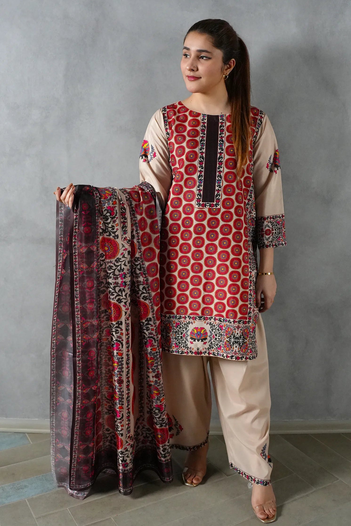 Nura Grape Drape