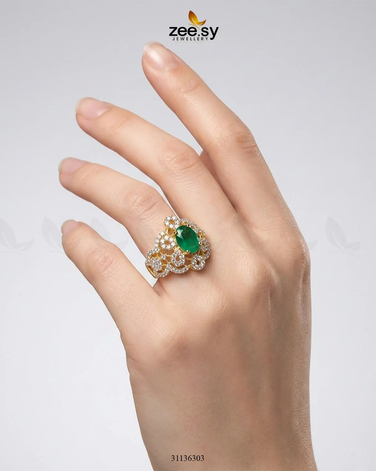 Queen’s Bold Stone Cluster Ring