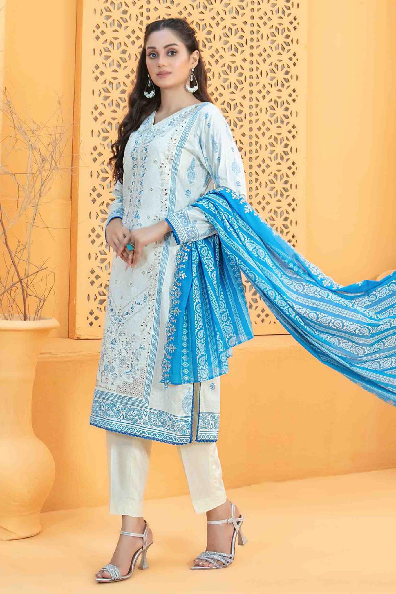 Ashleena By Tawakkal Unstitched 3 Piece Emb Digital Print Lawn Collect Shomi Official