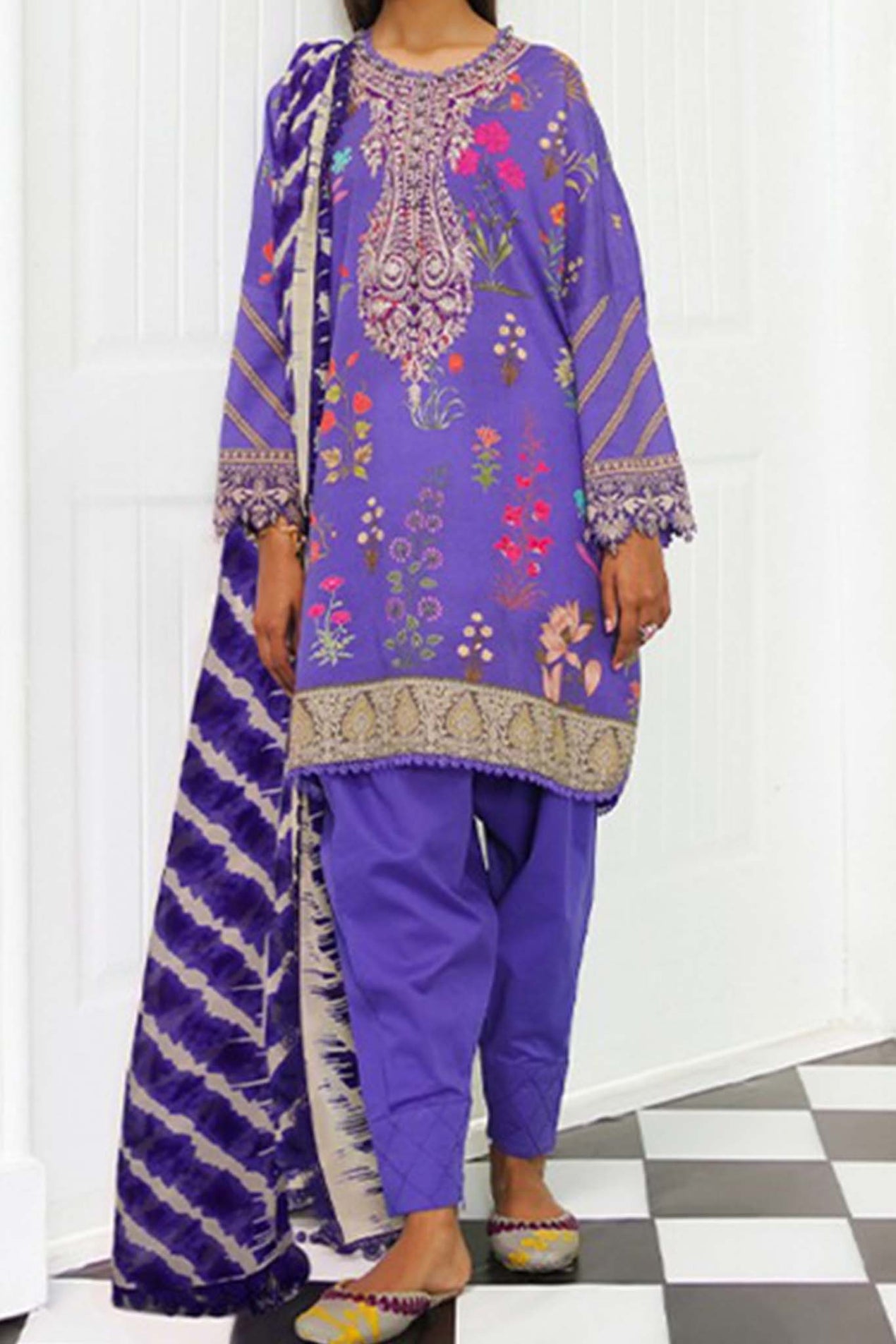Sana Safinaz Online Store in Pakistan Shomi Fabrics Shomi Official