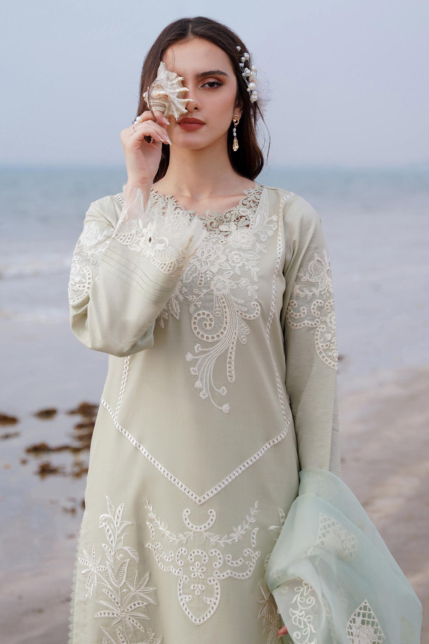 Saagar by Aabyaan Unstitched 3 Piece Luxury Festive Lawn Collection'2024-AF-04