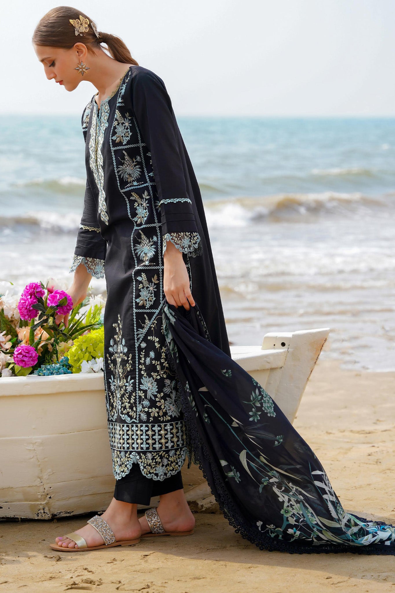 Saagar by Aabyaan Unstitched 3 Piece Luxury Festive Lawn Collection'2024-AF-01