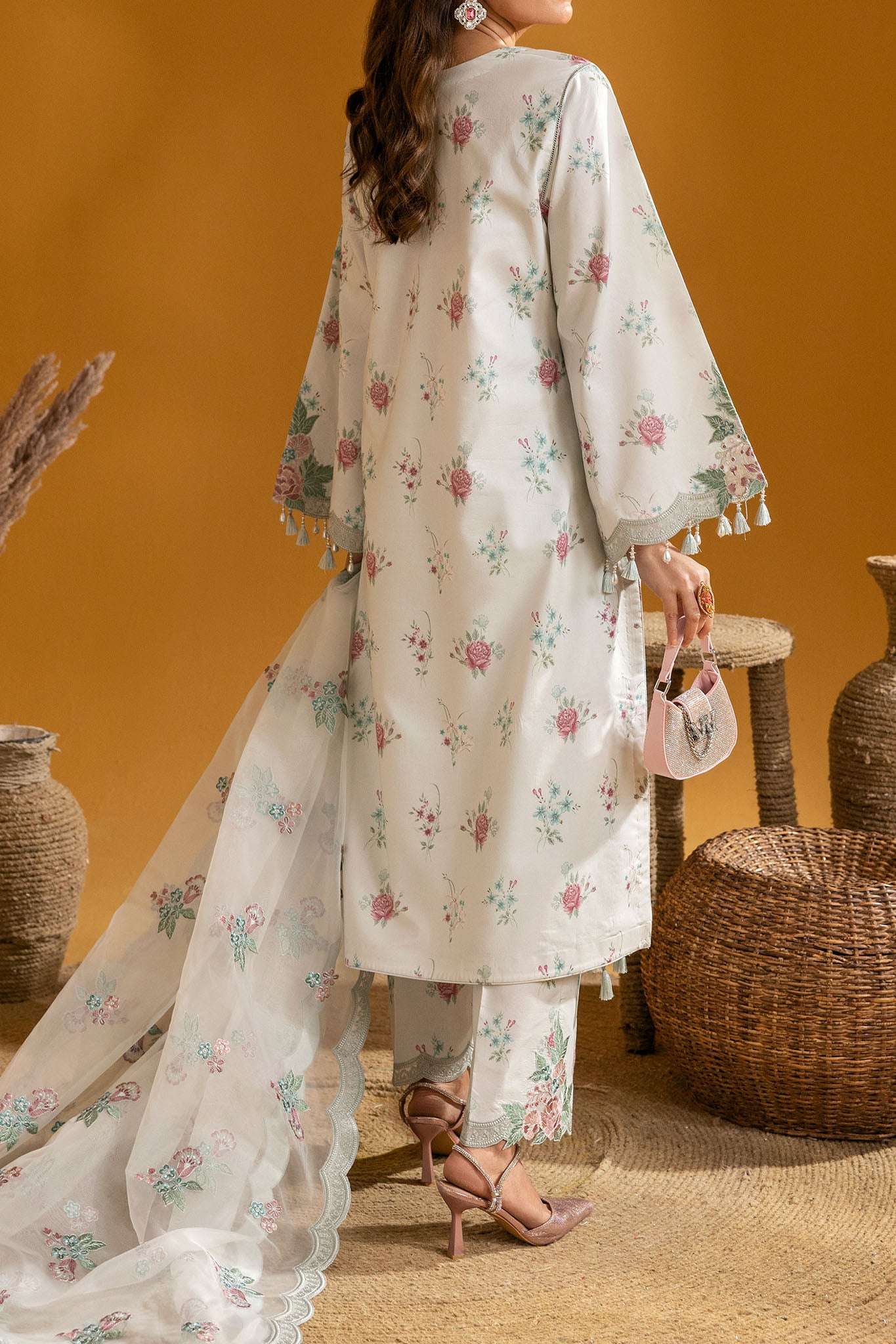 Maahi By Alizeh Unstitched 3 Piece Printed Lawn Collection'2024-01-Ivy