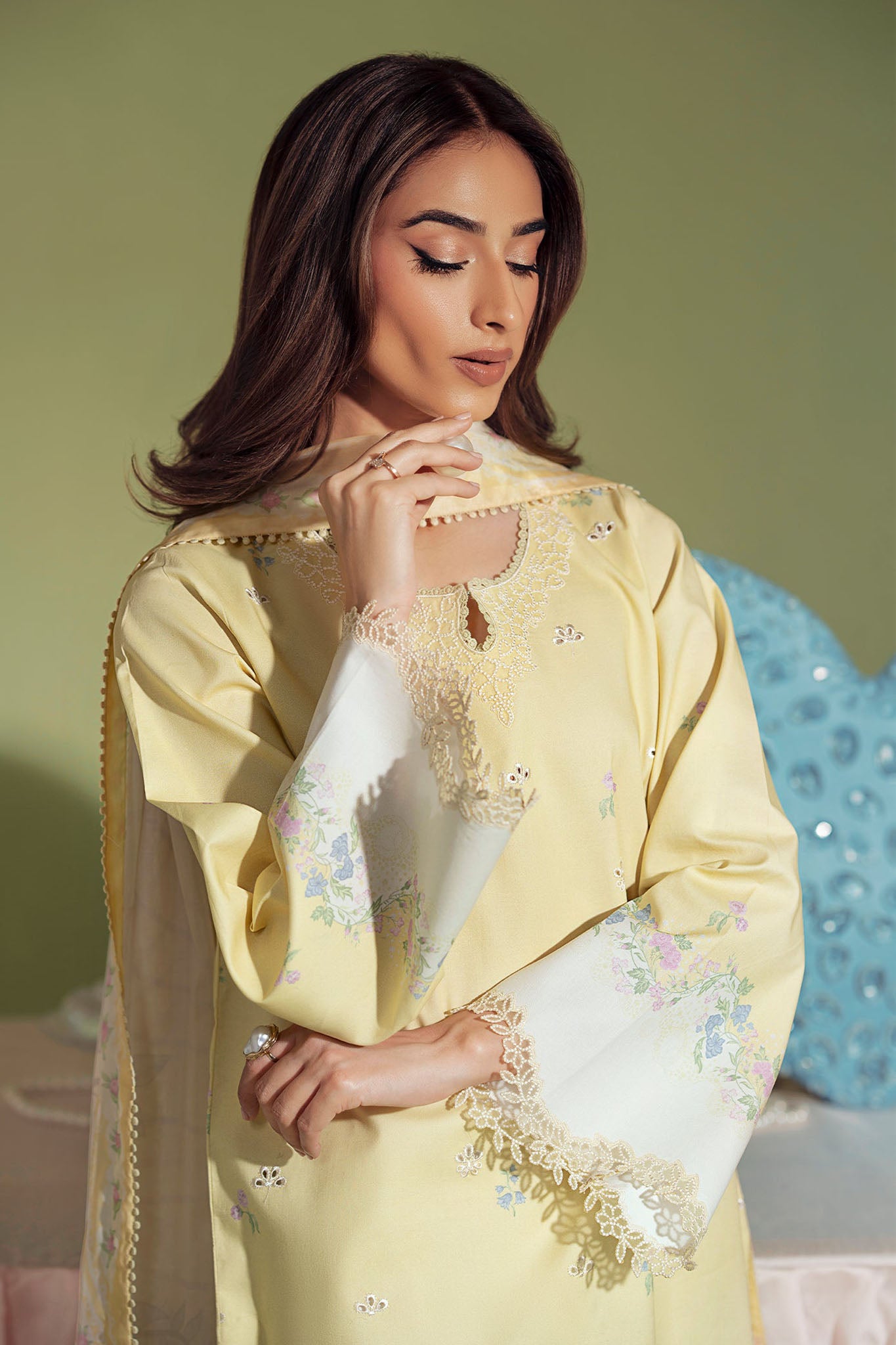 Daffodils By Seran Unstitched 2 Piece Lawn Collection'2025-01-Izzy