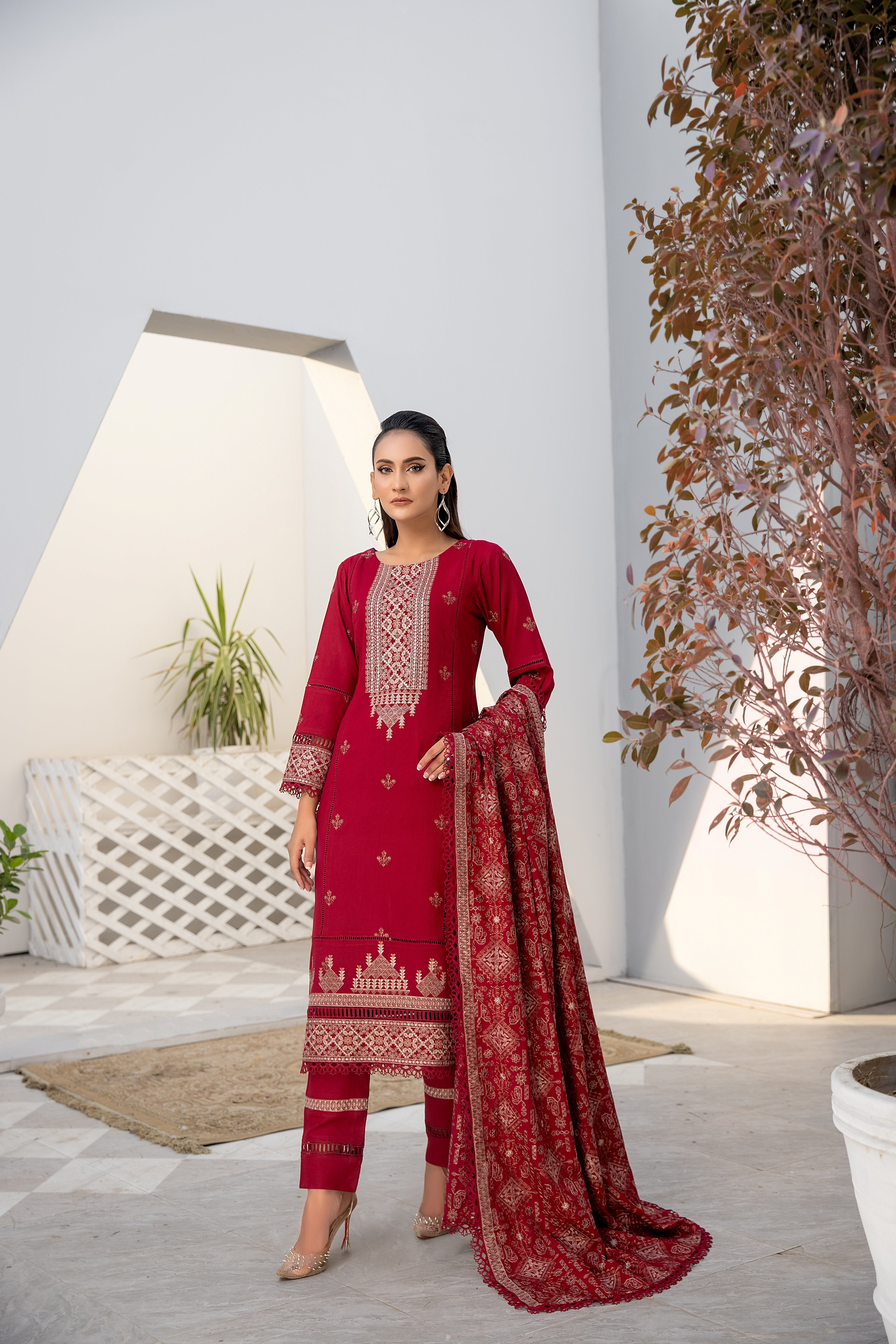 threadsweaves x shomi