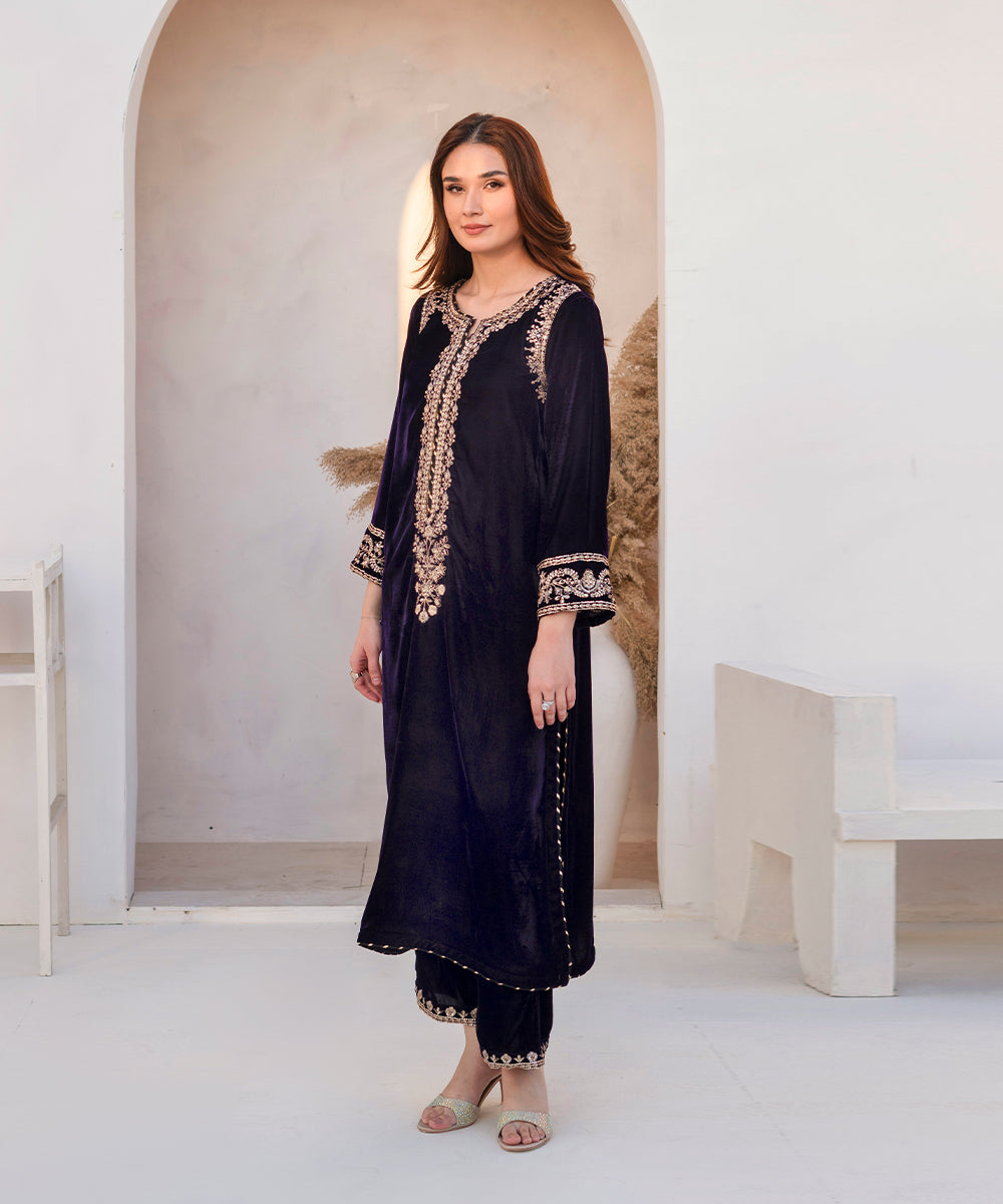 Dastoor By Kross Kulture Stitched 2Pc - Velvet Emb Suit