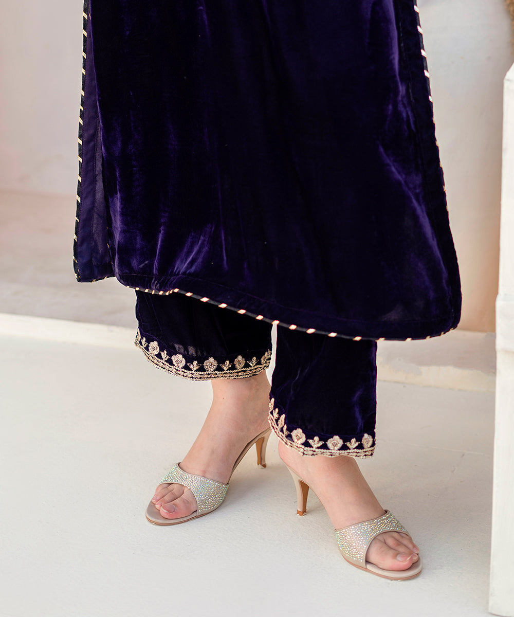 Dastoor By Kross Kulture Stitched 2Pc - Velvet Emb Suit