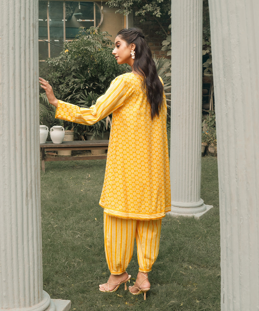 Aura By Kross Kulture Stitched Winter 2Pc - Printed Cotton Suit