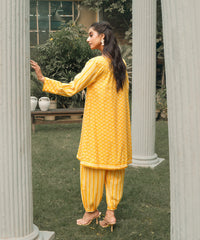 Aura By Kross Kulture Stitched Winter 2Pc - Printed Cotton Suit