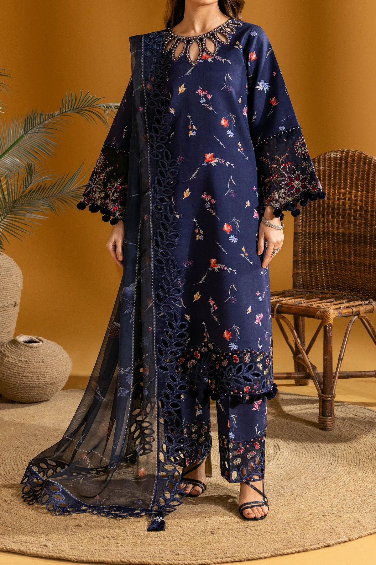 Maahi By Alizeh Unstitched 3 Piece Printed Lawn Collection'2024-05-Iris