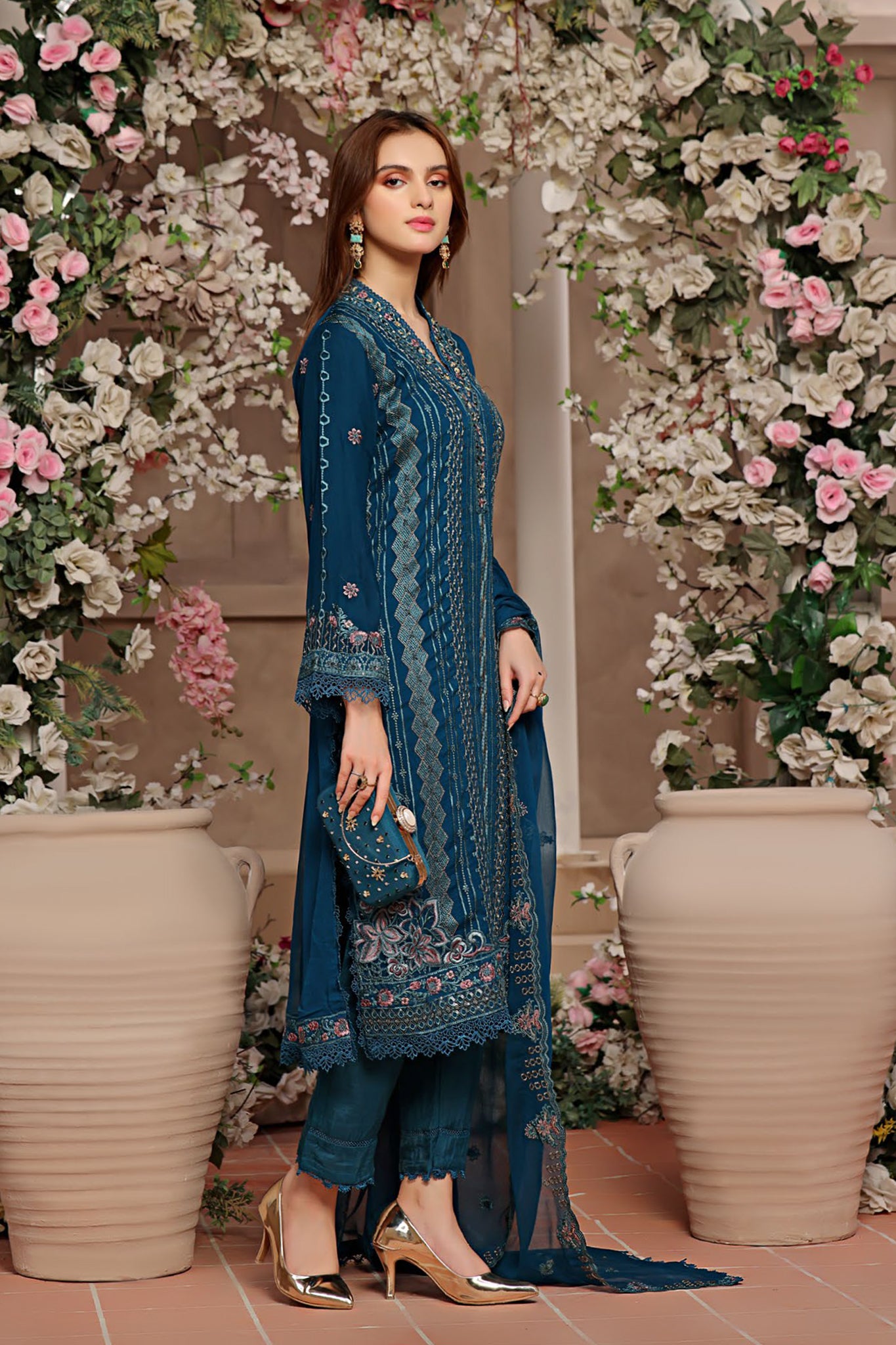 Hazel By Guzel Stitched 3 Piece Festive Formals with Clutch Collection'2024-05-Serenity