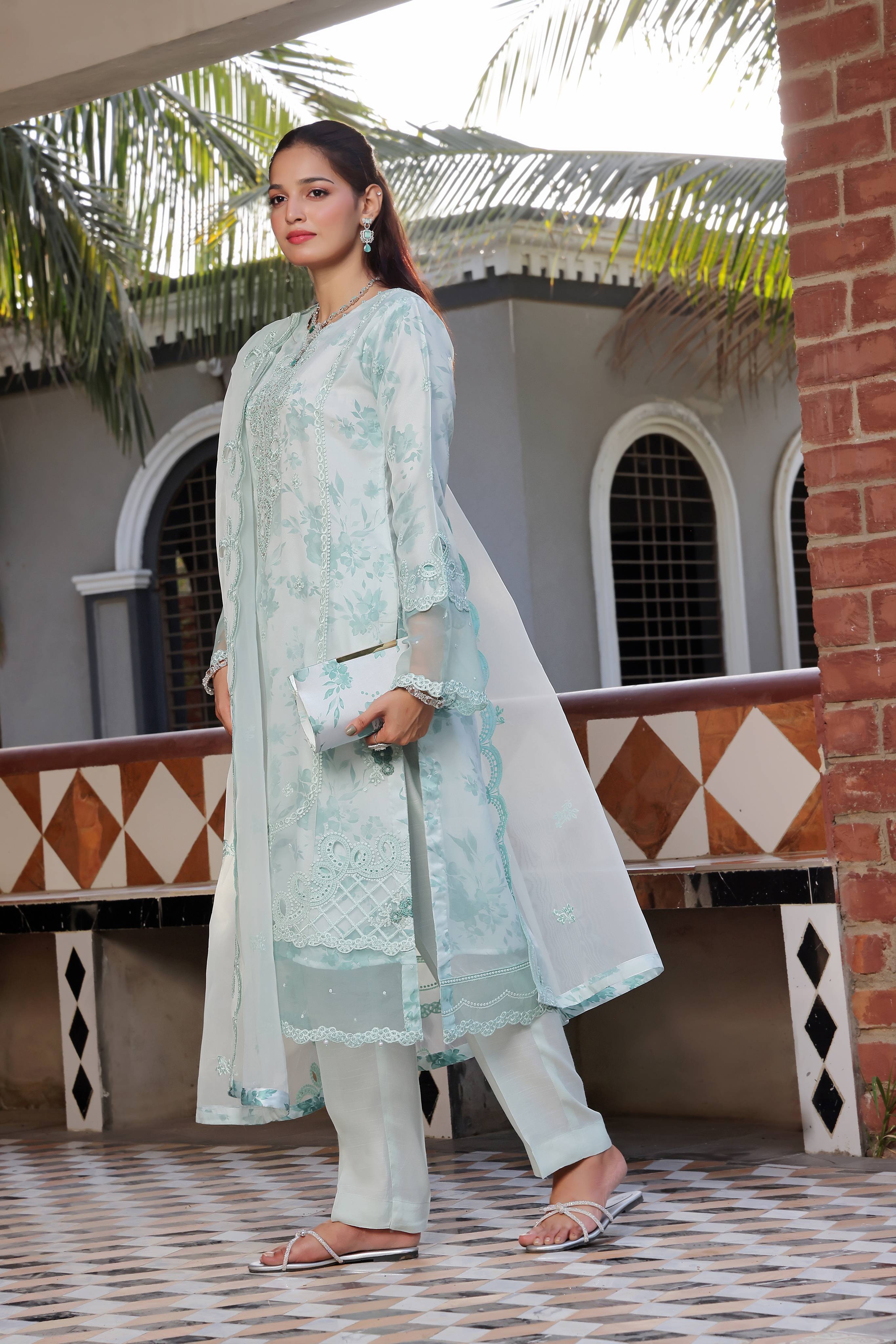 Dressline Semi Stitched 3 Piece Luxury Emb Organza Collection With Designer Clutch