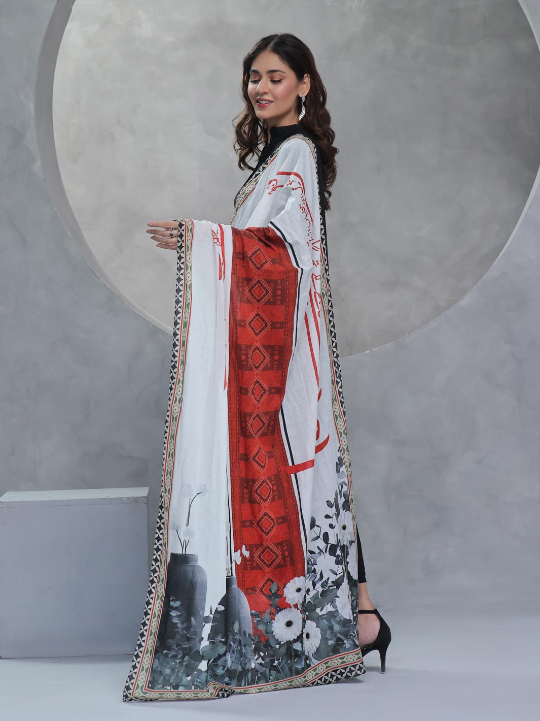 TNG Muskaan Lawn Odhni Collection'2024