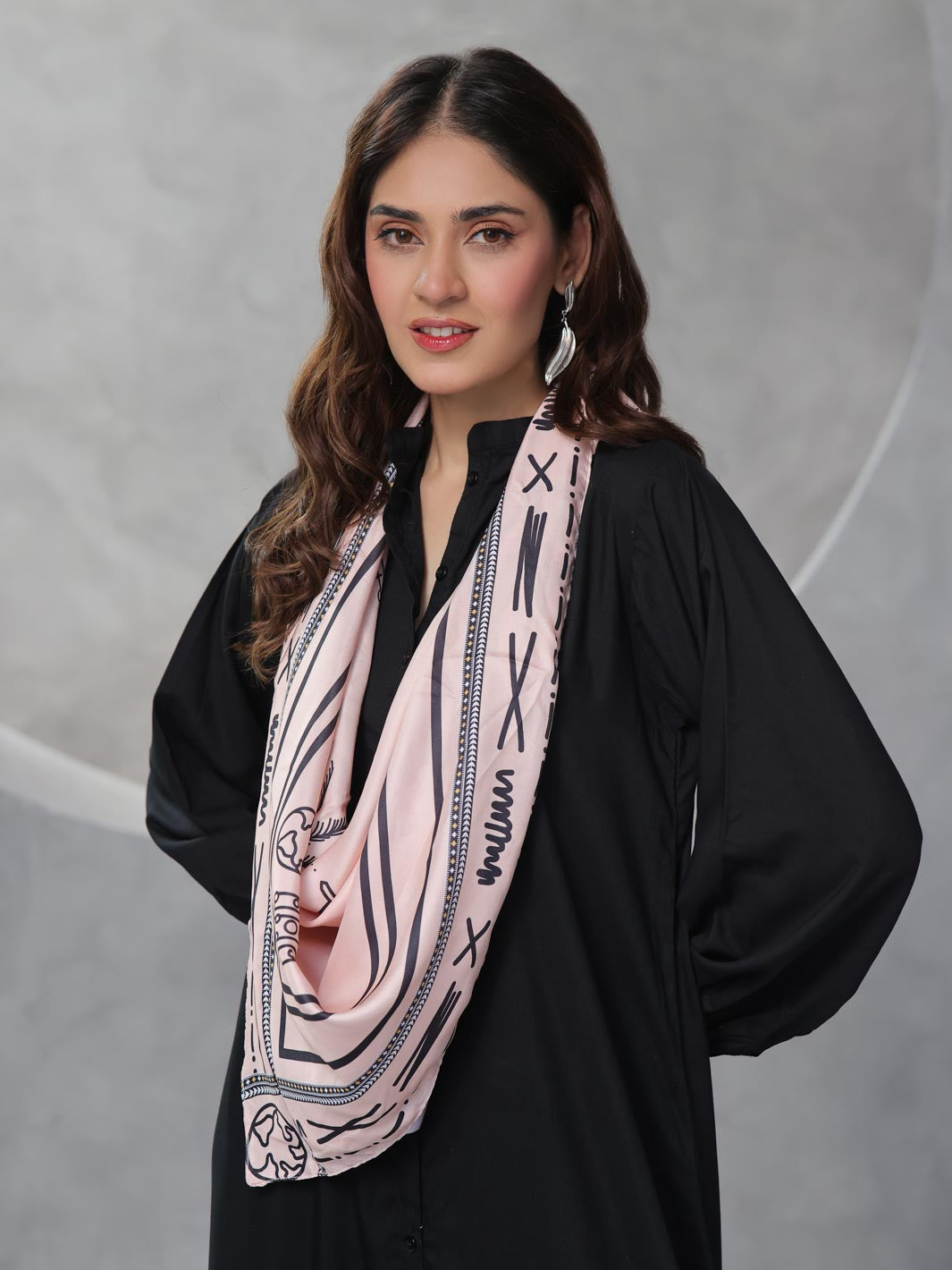 Manzar Scarf