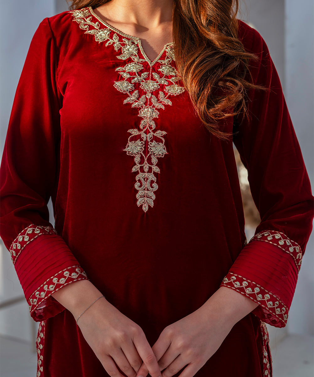 Dastoor By Kross Kulture Stitched 2Pc - Velvet Emb Suit