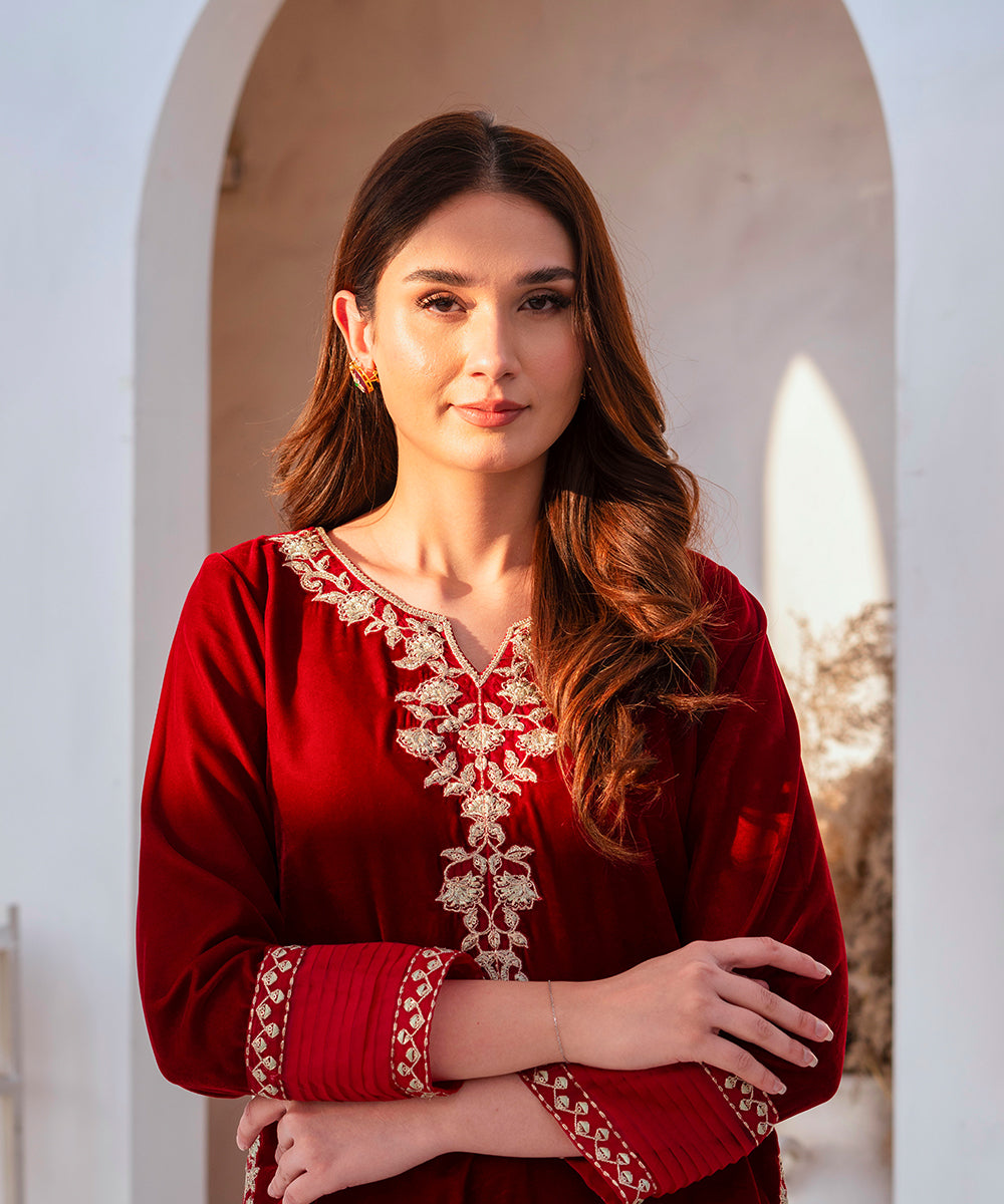Dastoor By Kross Kulture Stitched 2Pc - Velvet Emb Suit