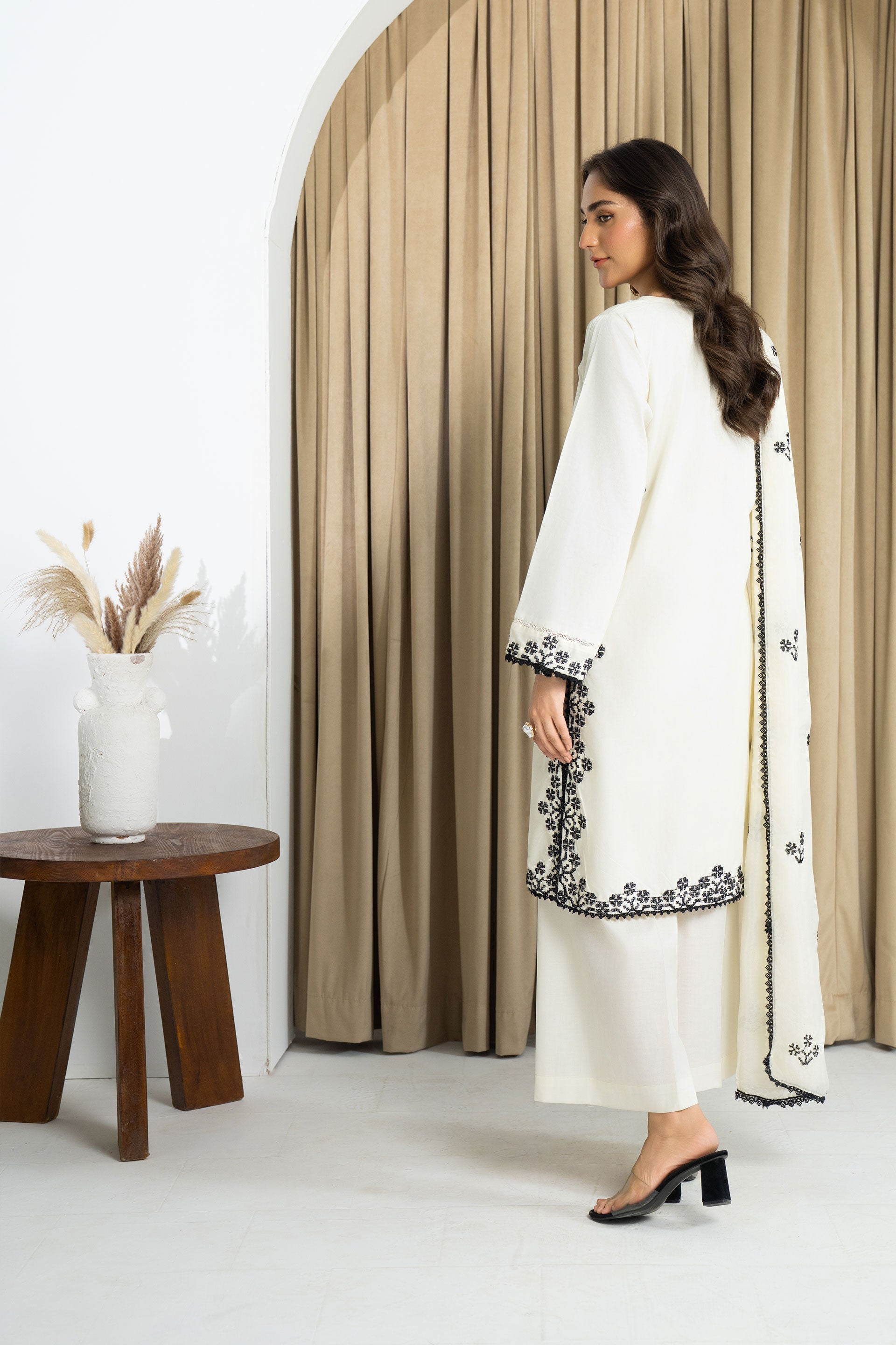 Mannat Clothing Stitched Spring Edit Silque