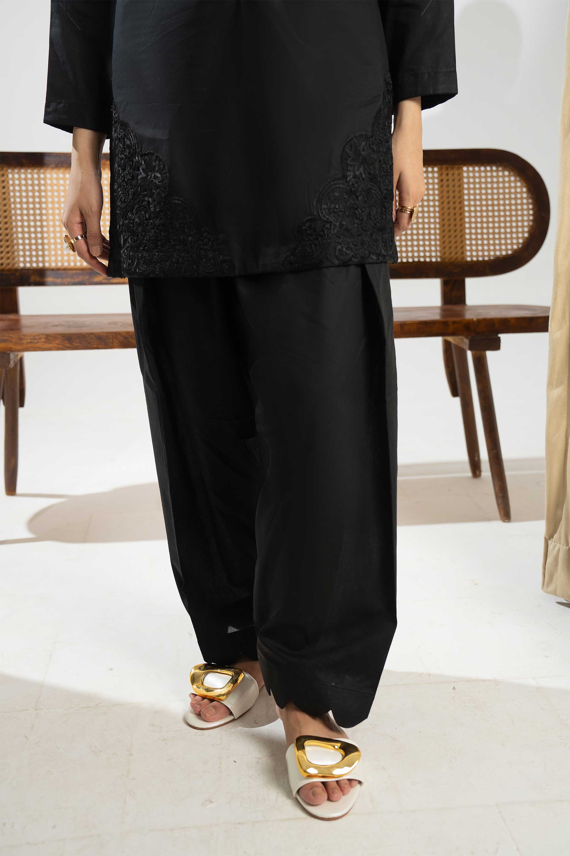 Mannat Clothing Stitched Spring Edit Vanta