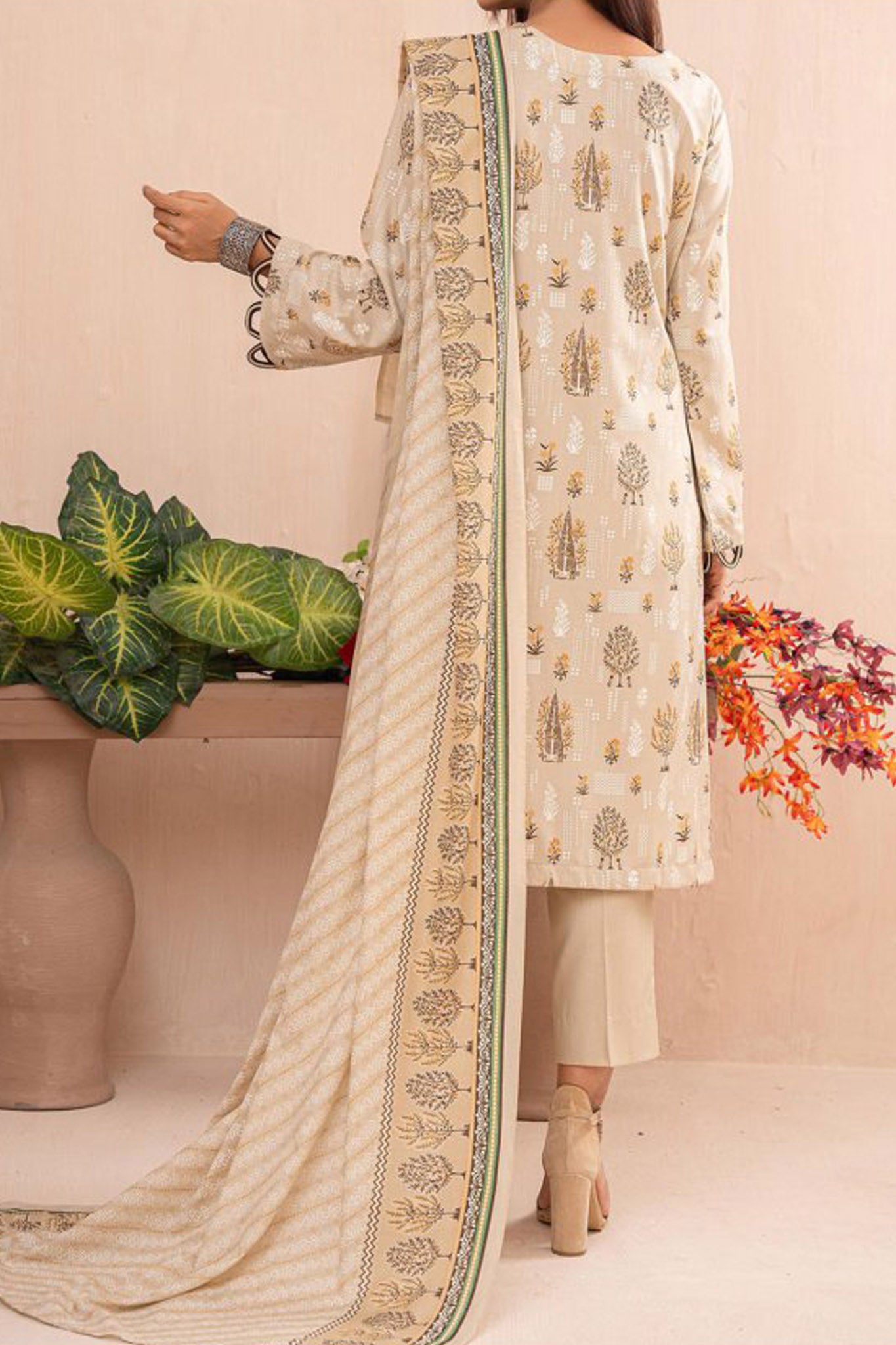 Amna Khadija Unstitched 3 Piece Wrinkle Free Prints Vol-17 Collection'2024-1096-C