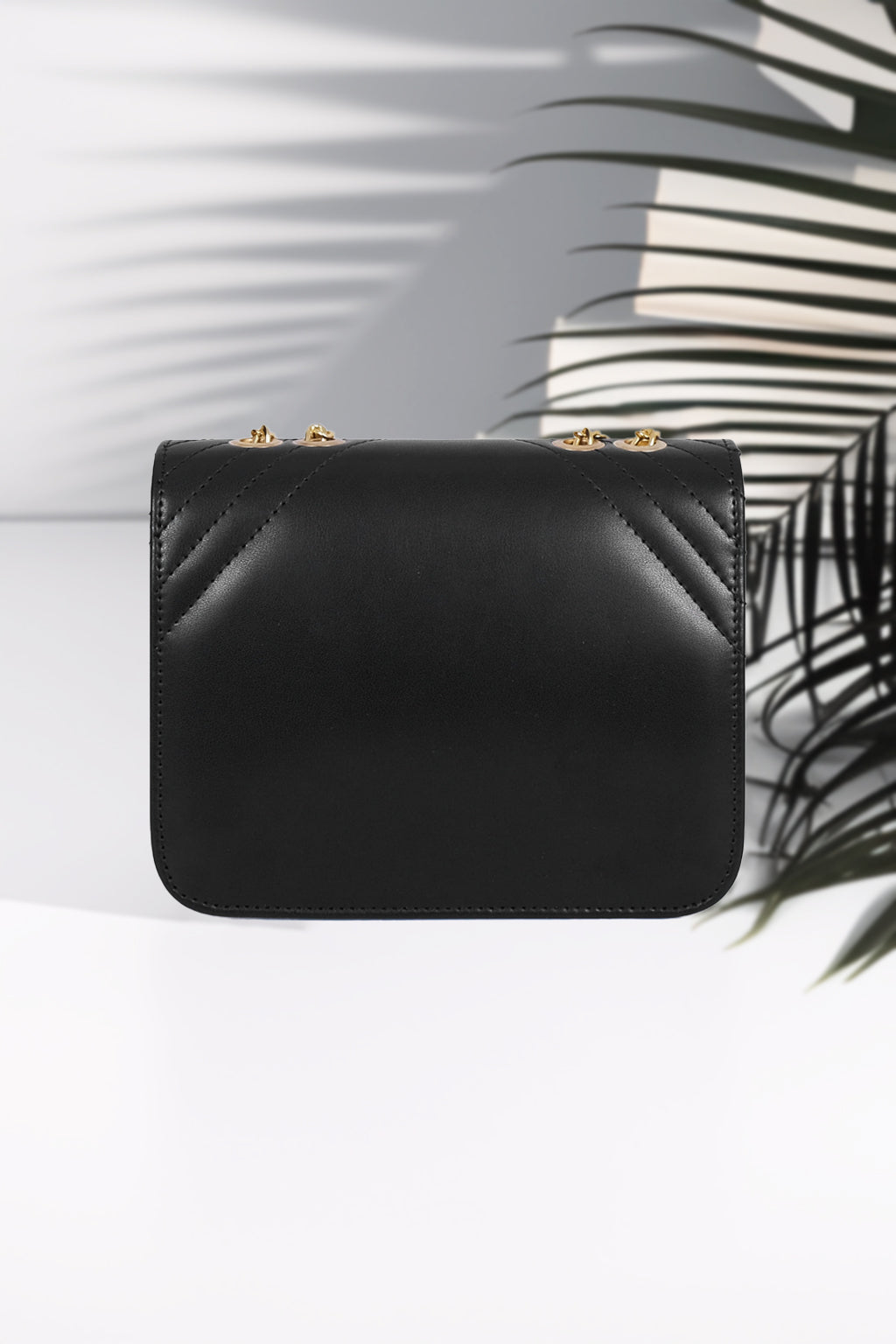 Fineur Shoulder Bag ChevronFlap - Black