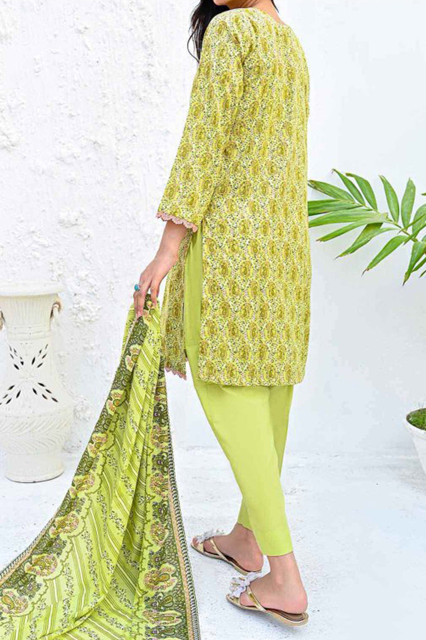 Amna Khadija Unstitched 3 Piece Wrinkle Free Prints Vol-18 Collection'2024-1101-A