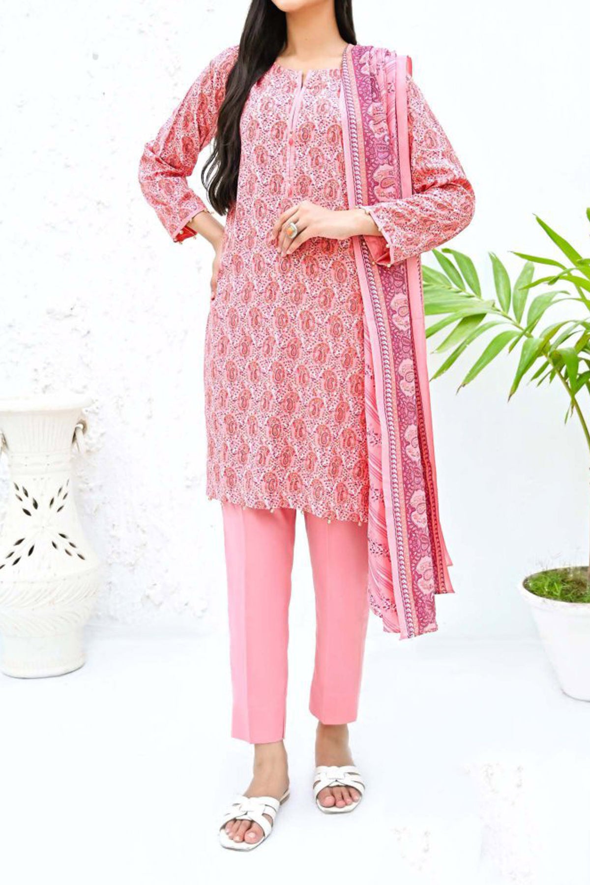 Amna Khadija Unstitched 3 Piece Wrinkle Free Prints Vol-18 Collection'2024-1101-D