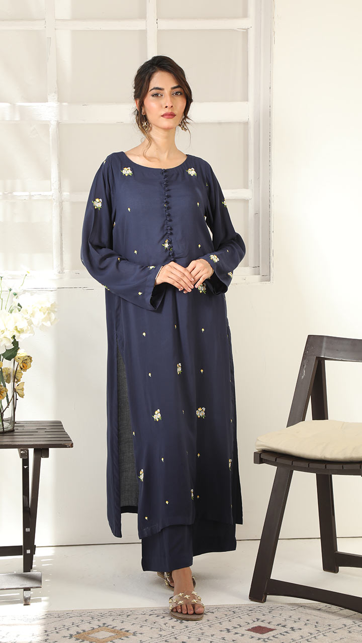 Signature By Najia Zia Stitched 2 Piece Lawn Collection'2025-MIDNIGHT
