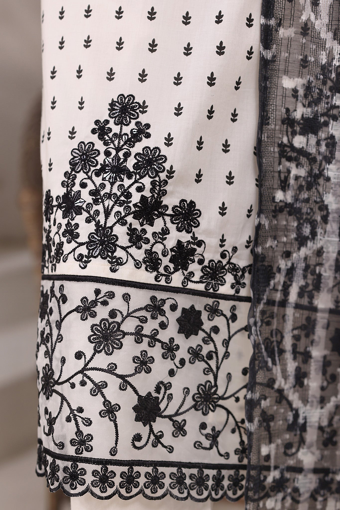 Khombi Stitched 3 Piece Luxury Cotton Collection'2025-134-IC-Ithan Black Arrow