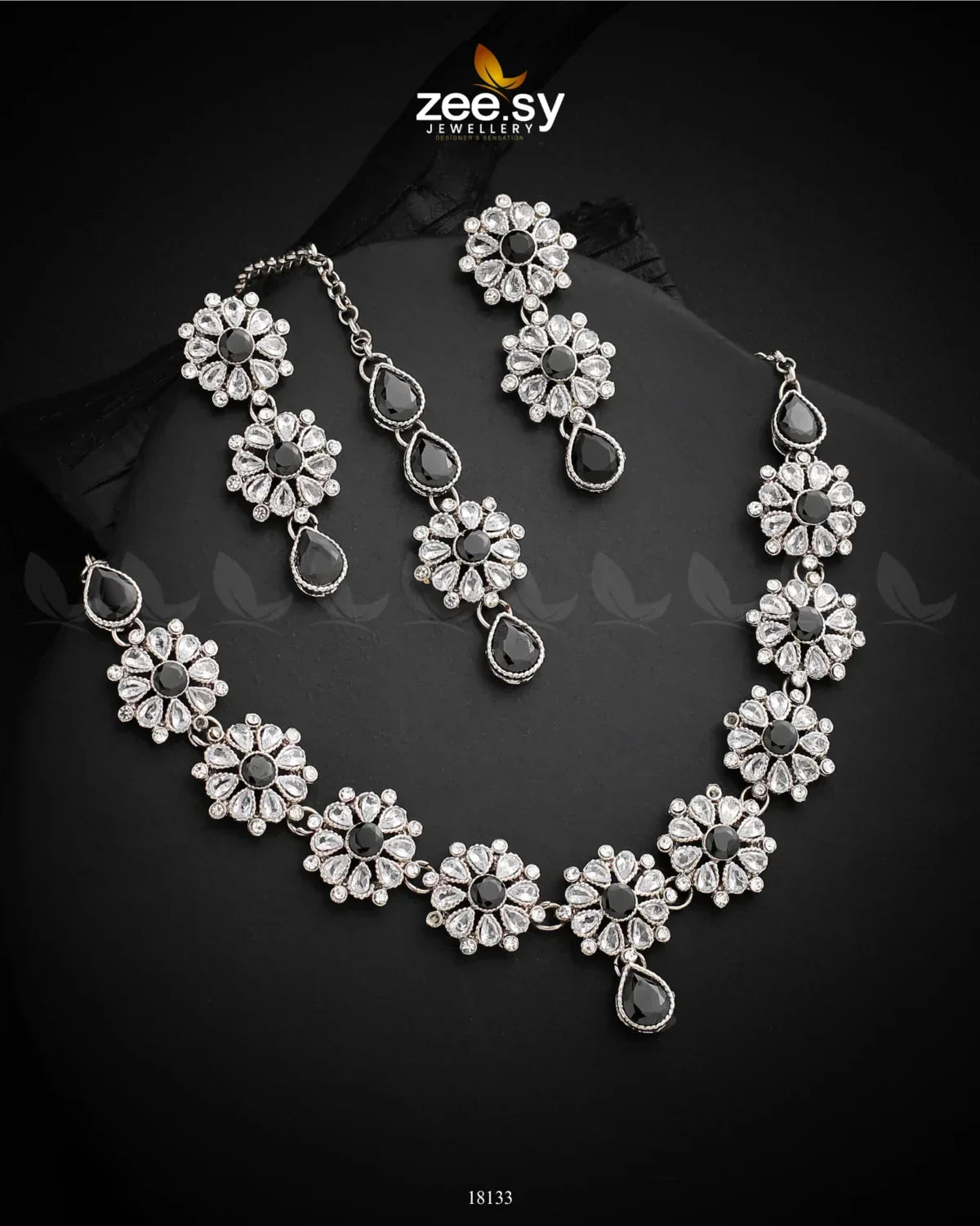 Narcissus Necklace Set Silver Black - Zeesy Jewellery