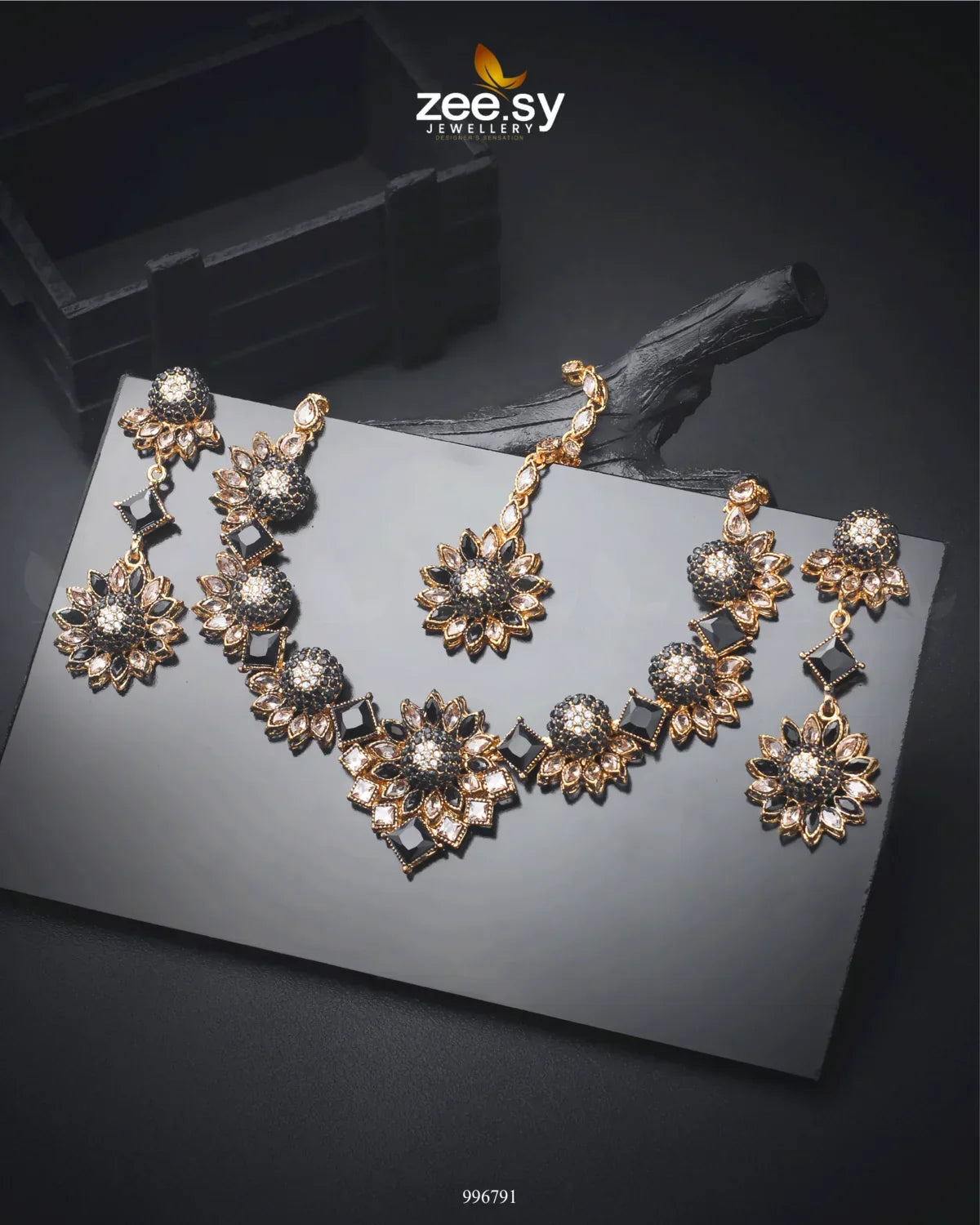 Astilbe Necklace Set Golden Black - Zeesy Jewellery