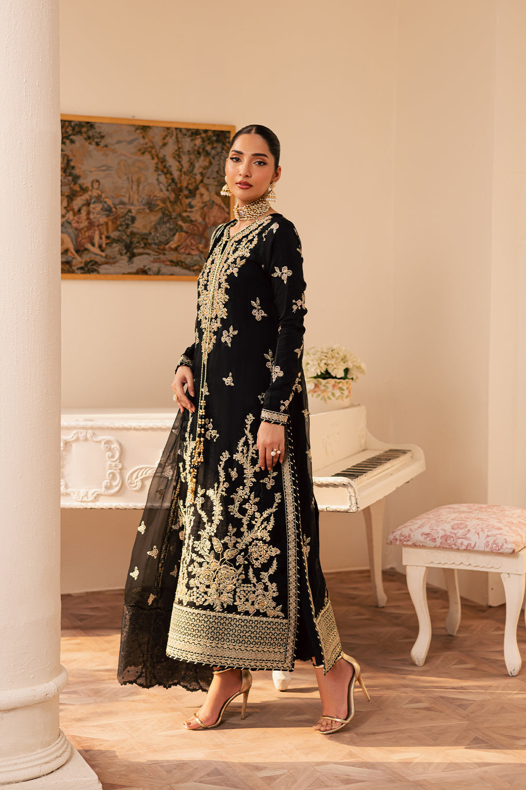 Suave By Emaan Adeel Unstitched 3 Piece Luxury Formals Collection'2025-Svara