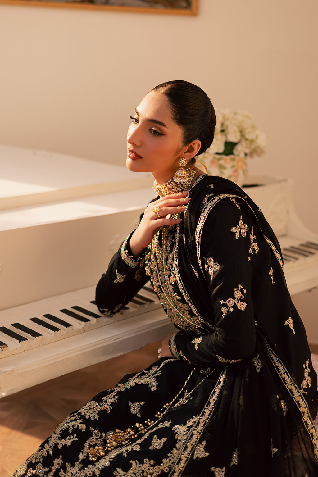 Suave By Emaan Adeel Unstitched 3 Piece Luxury Formals Collection'2025-Svara