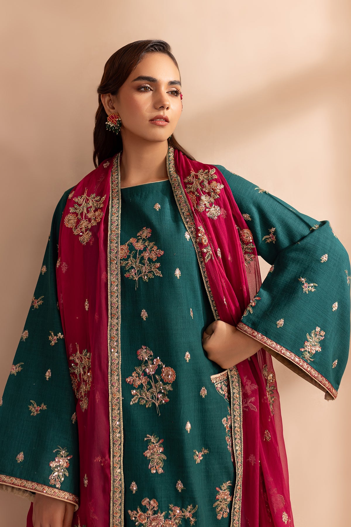 Rangrez By Emaan Adeel Stitched 3 Piece Luxury Winter Collection'2024-Neelam