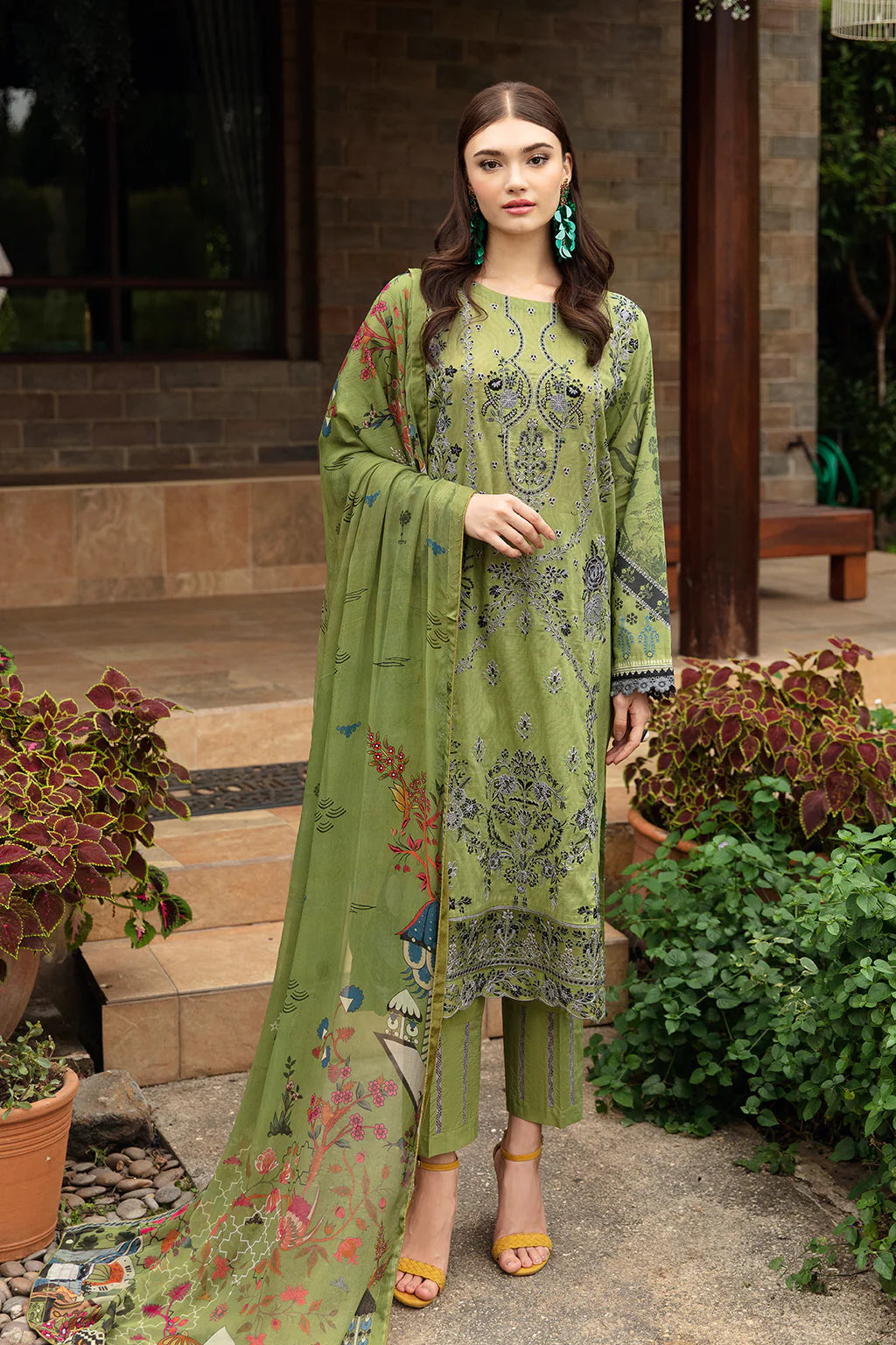 Riwayat By Ramsha Unstitched 3 Piece Luxury Lawn Vol-09 Collection'2024-Y-912