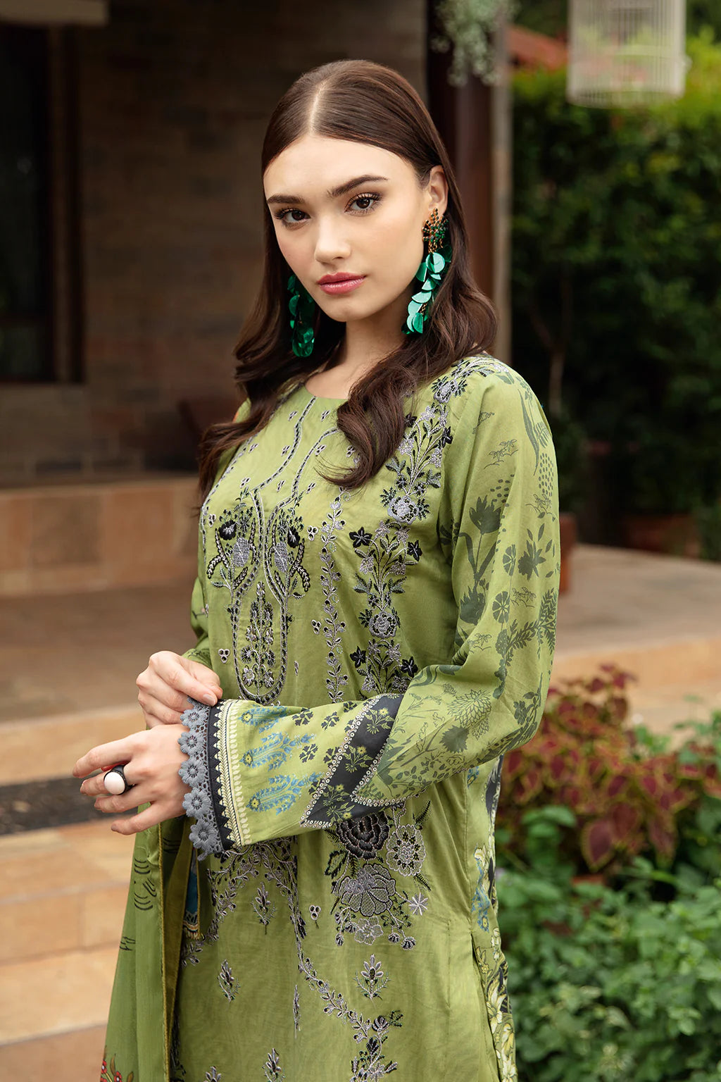 Riwayat By Ramsha Unstitched 3 Piece Luxury Lawn Vol-09 Collection'2024-Y-912