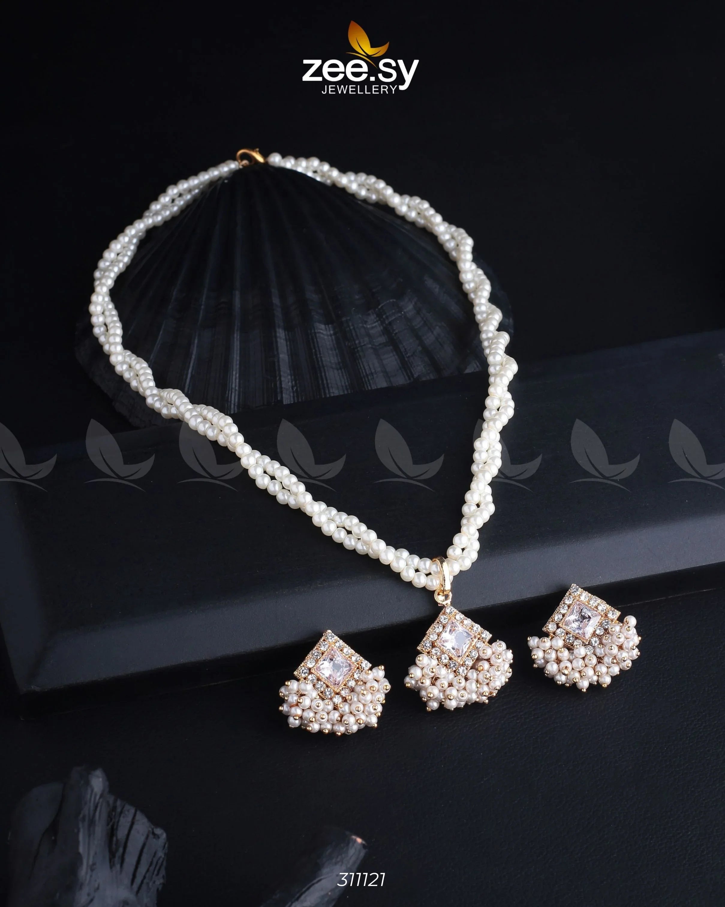 Pendant Necklace Off white - Zeesy Jewellery