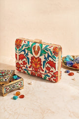 Fineur Clutch Antique Art