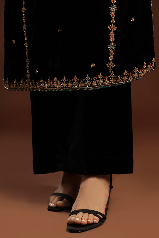 Bagh E Makhmal By Zaaviay Stitched Elnara A (Three Piece)