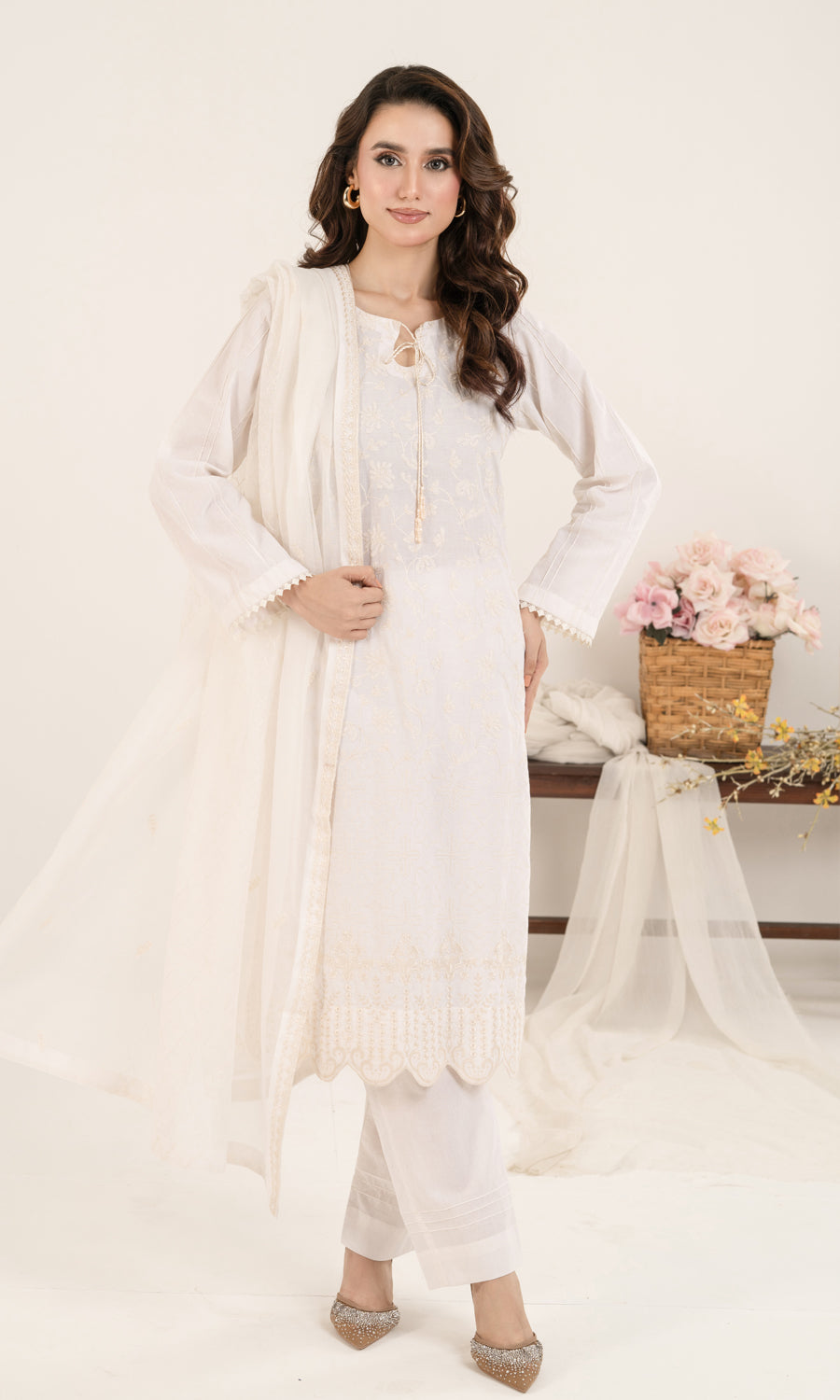 Shamooz Stitched 3 Piece Winter Collection'2025-Ivory SE-024
