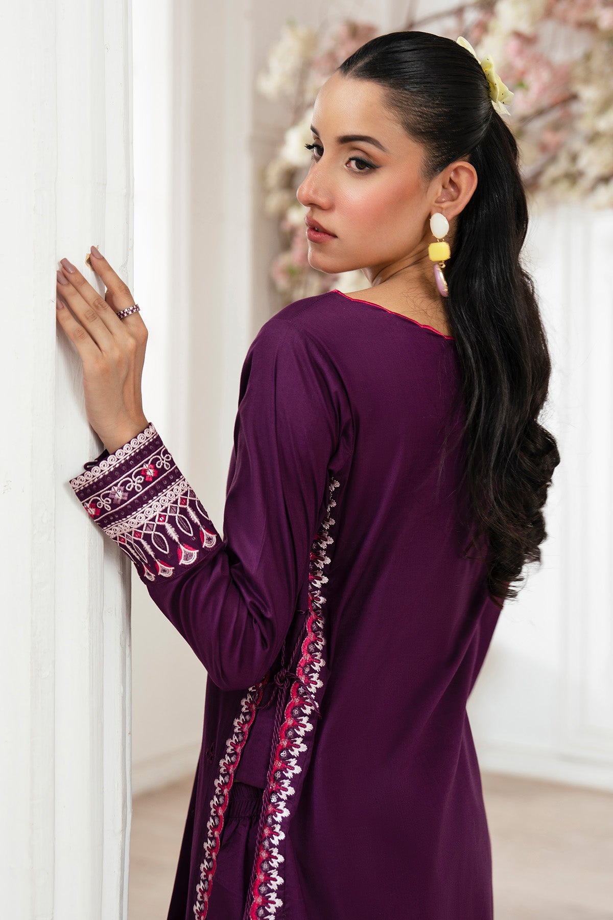 Kianna Pret By Imrozia Serene Stitched Summer Lawn Collection'2025-SP-80 Carina