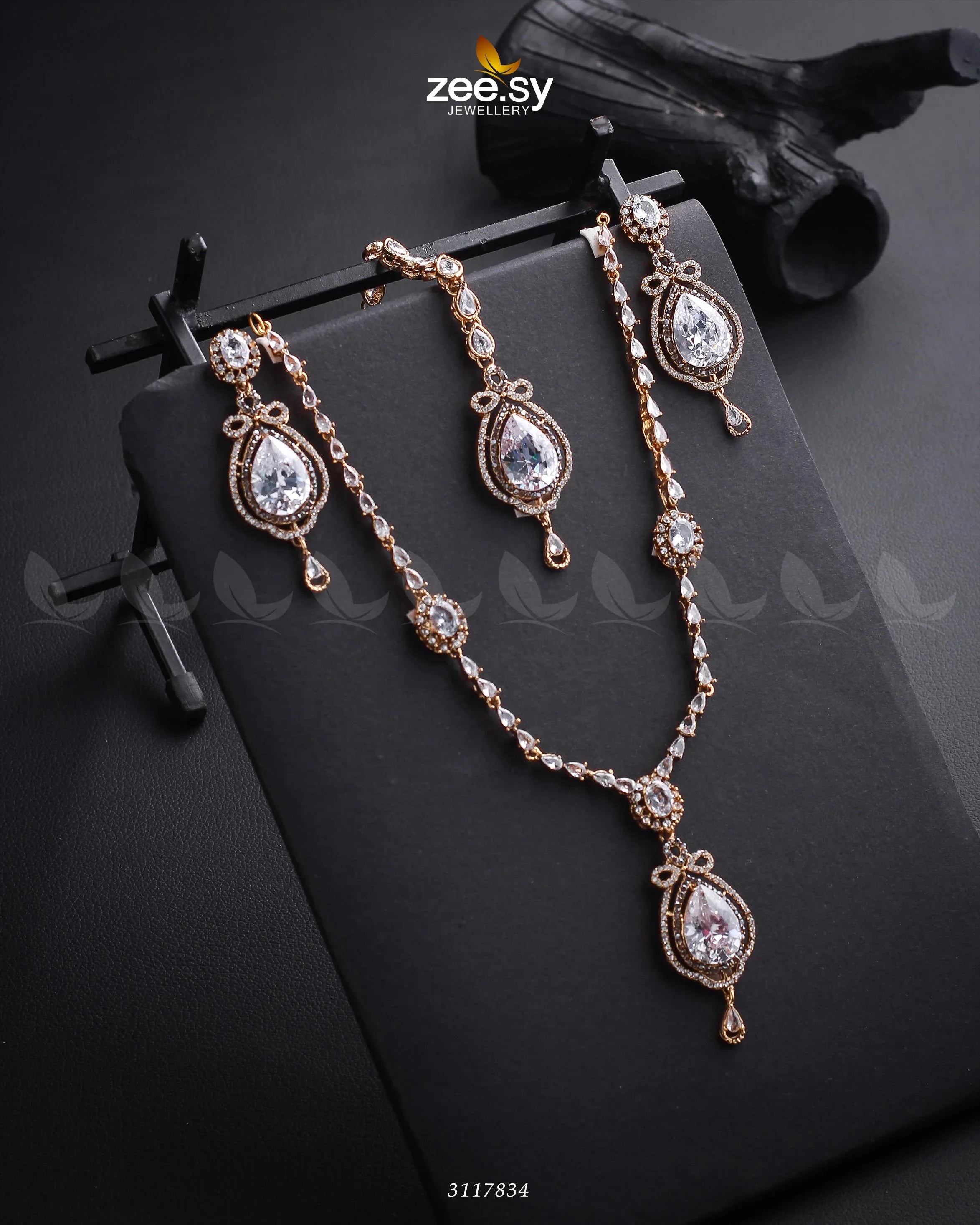 Syra Yousuf Necklace Set Golden white - Zeesy Jewellery