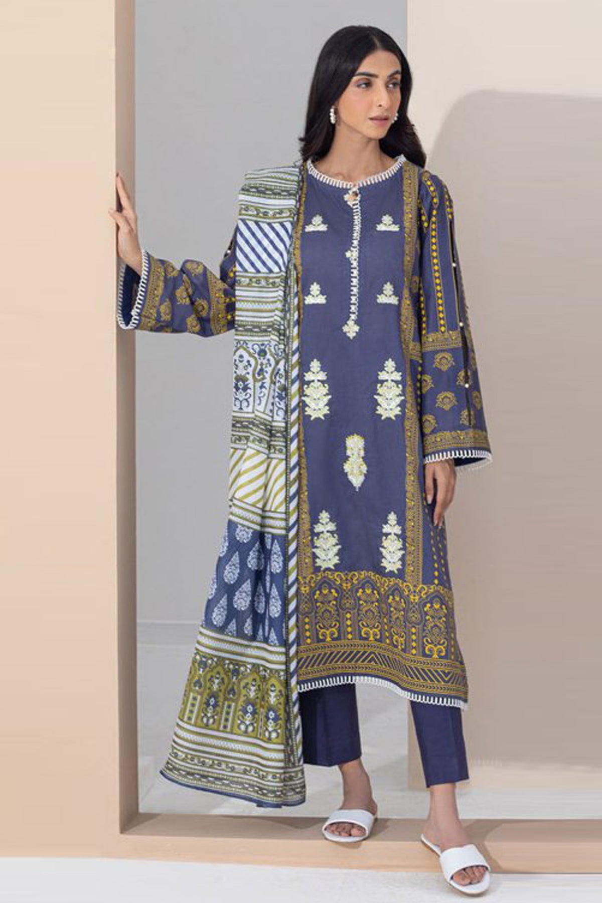 Zellbury Unstitched Printed & Emb Lawn Vol-04 Collection'2023-WU-315