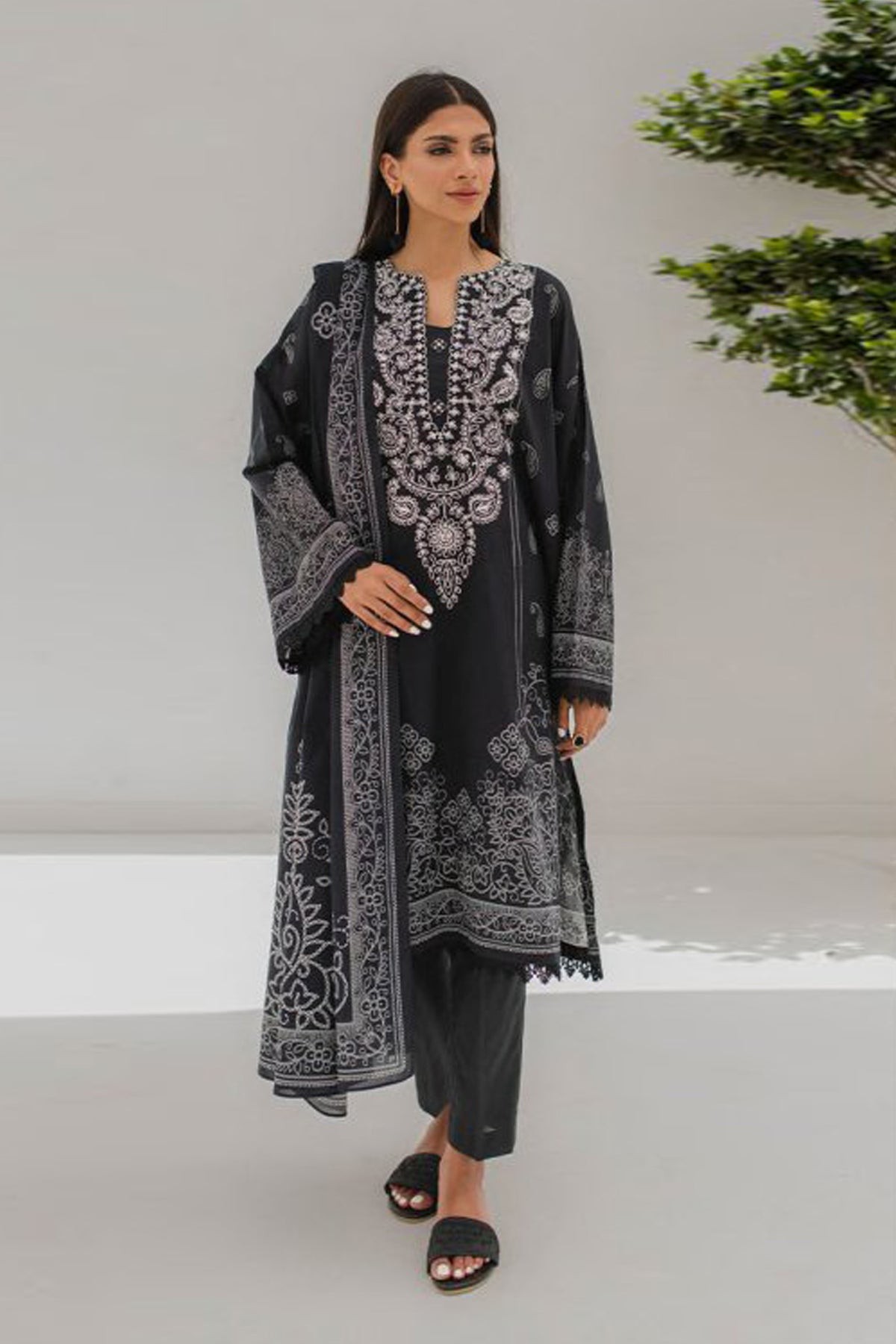 Zellbury Unstitched Printed & Emb Lawn Vol-04 Collection'2023-WU-359