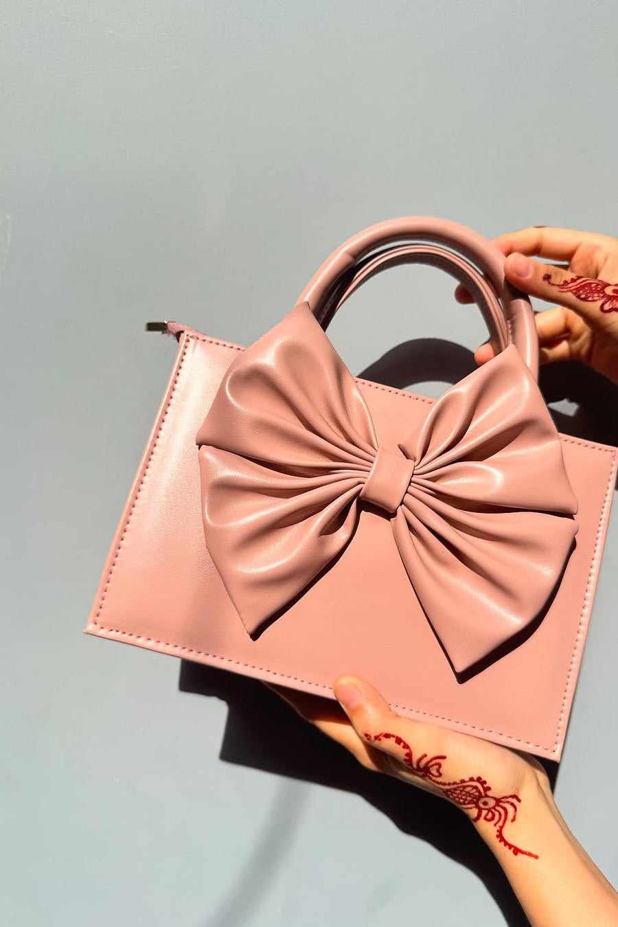 Fineur HandBag Gloss Bow Soft Pink