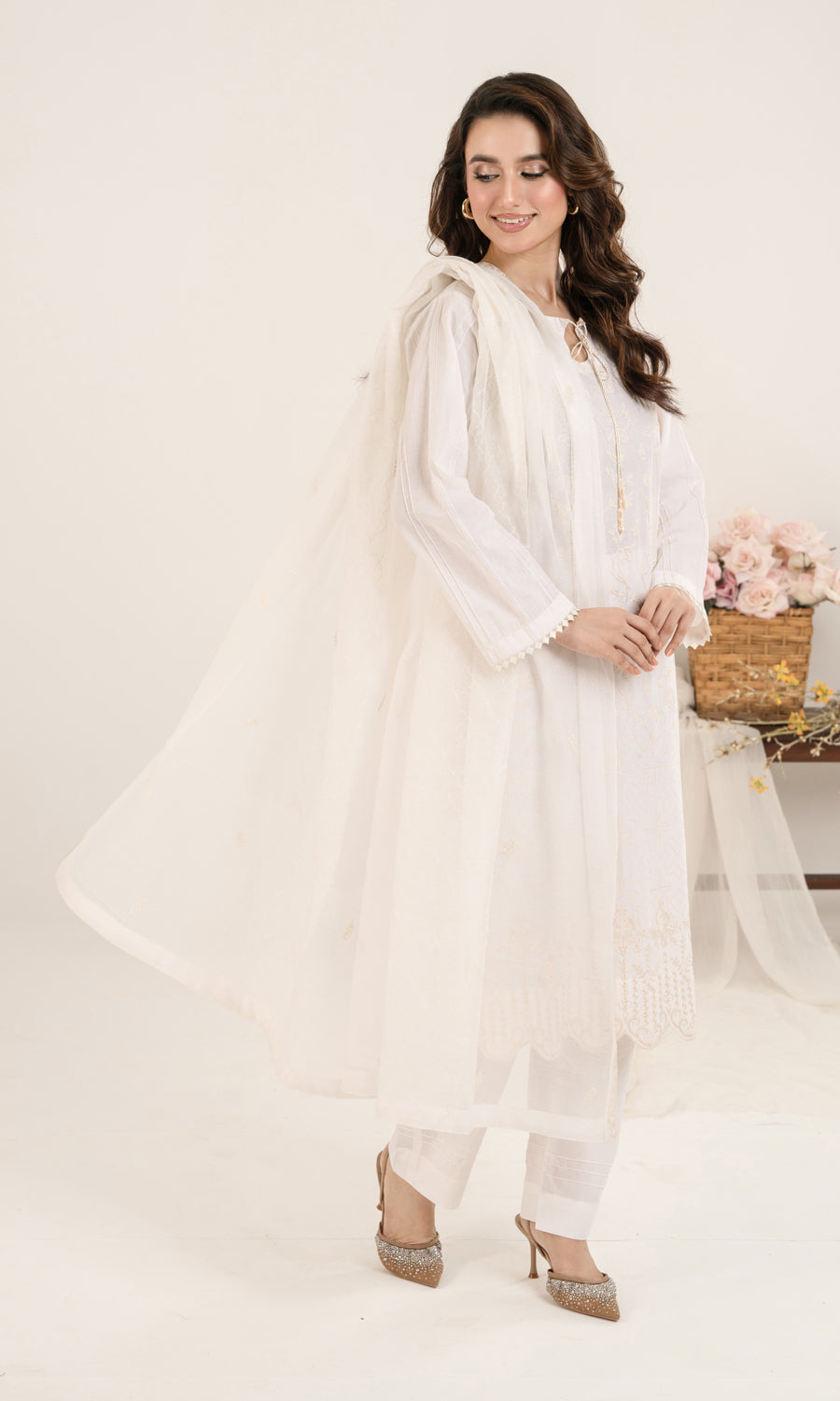 Shamooz Stitched 3 Piece Winter Collection'2025-Ivory SE-024
