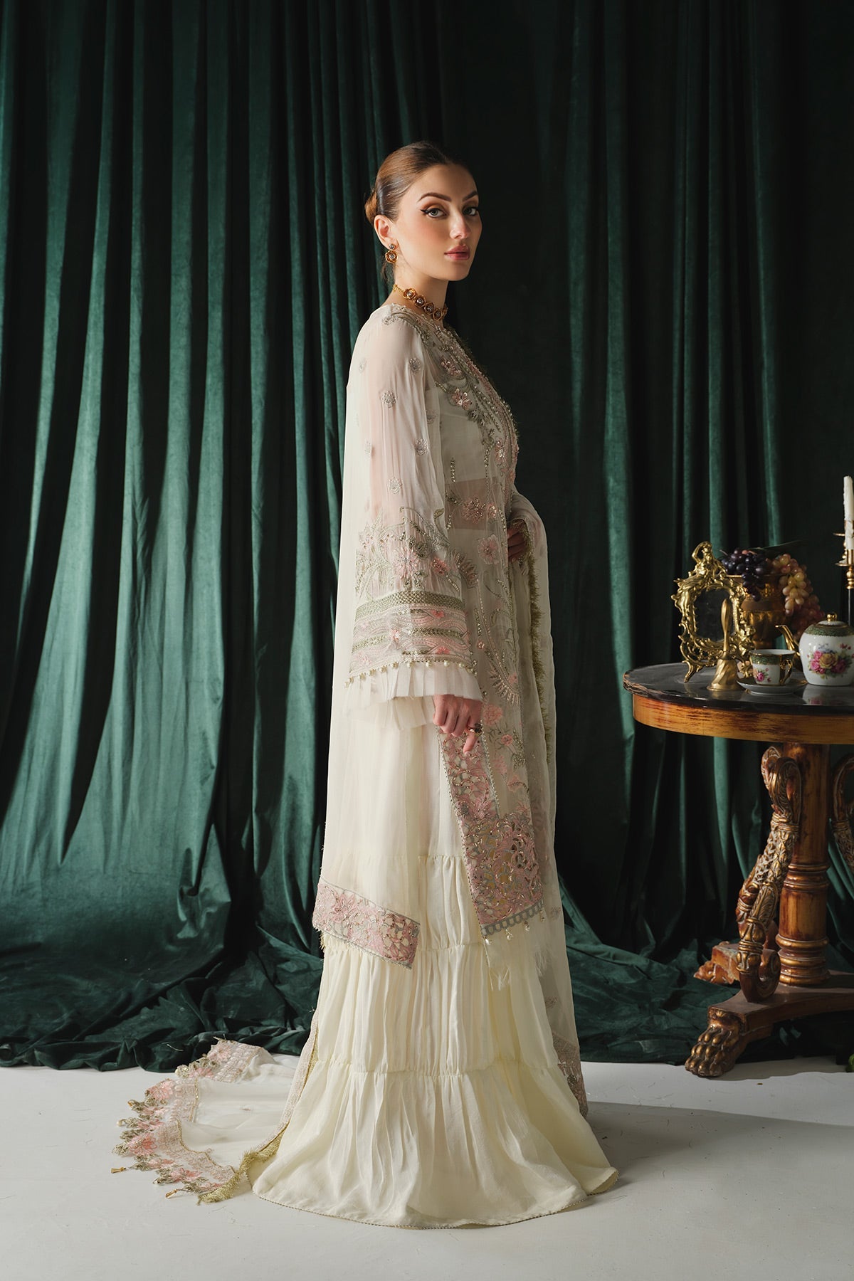 Ayla Paras By Pasha Unstitched 3 Piece Luxury Formals Collection'2024-PR107 : Jasmine