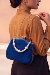 Trendy affordable women Clutch Purse bags. Clutches Collection Fineur Online Pakistan
