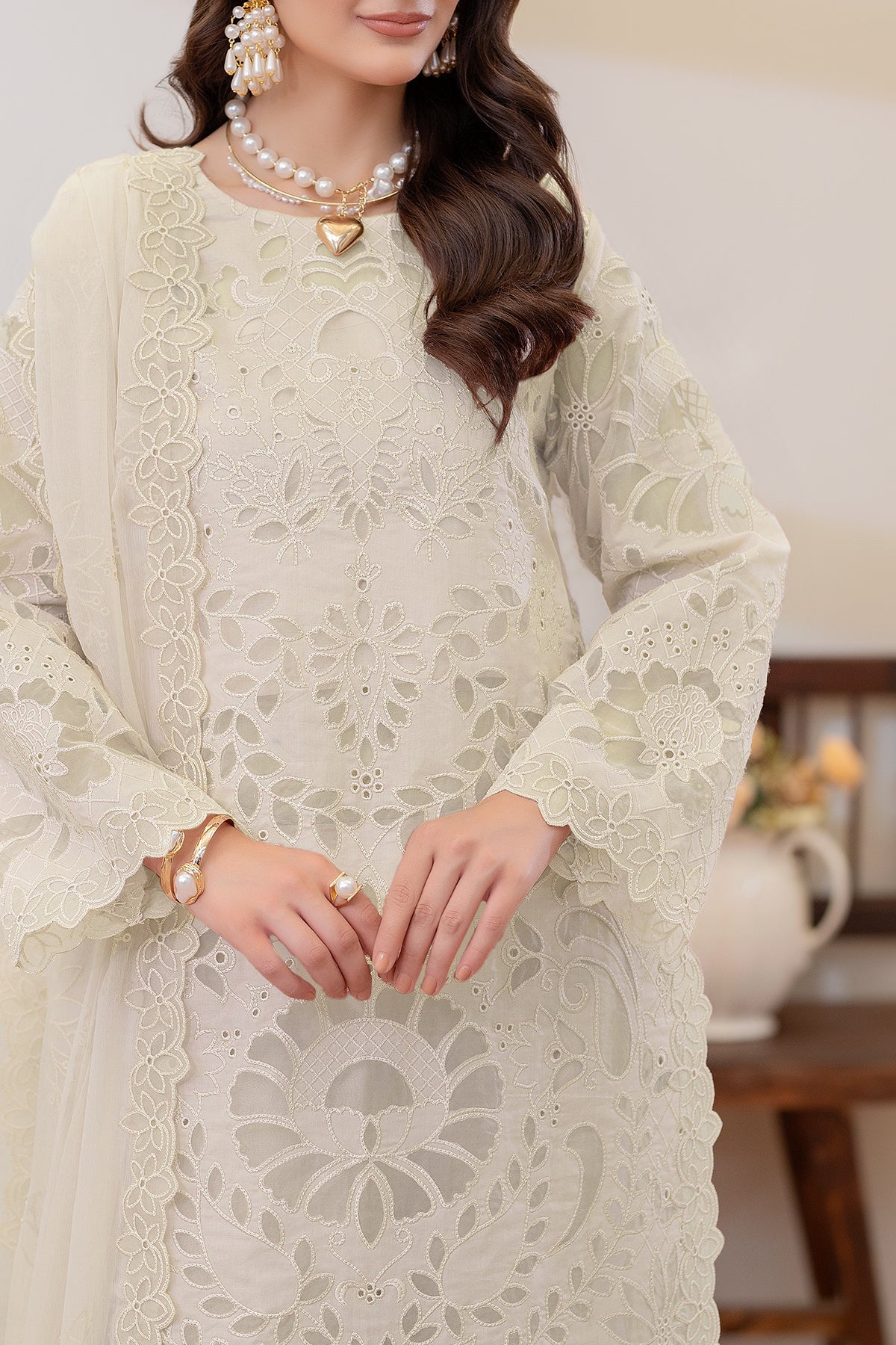 Tehwar By Imrozia Serene Stitched 3 Piece Formals Collection'2025-IP-134 Zareha (Off White)