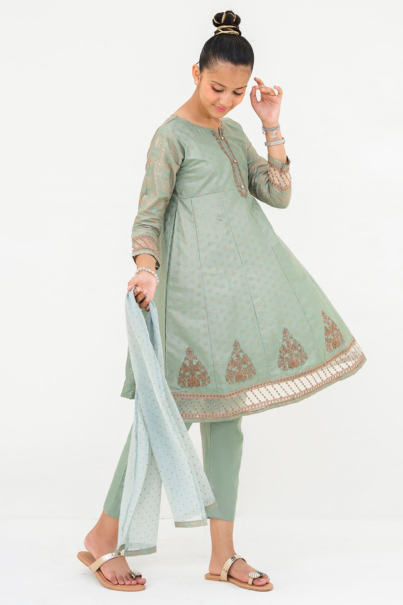 Amna khadija Ready To Wear Teen Eid Festive Collection'2023-AK-04