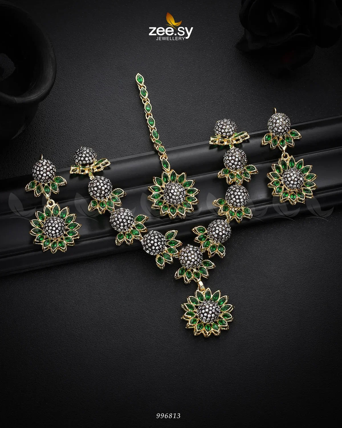 Aquilegia Necklace Set Green - Zeesy Jewellery